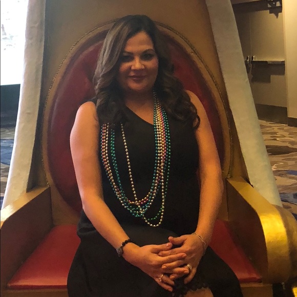 Meet your Posher Grace - Picture 2 of 3